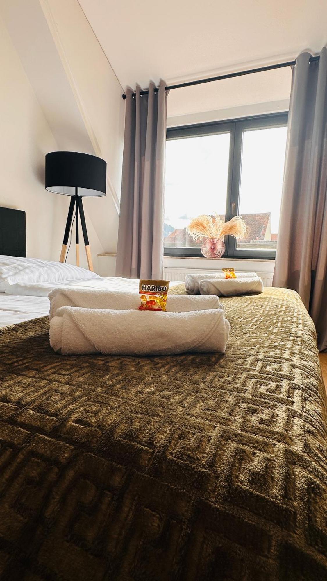 Amao-Green I 90Qm I Penthouse Maisonette Mit Rooftop I City Center I King-Size Betten لار المظهر الخارجي الصورة