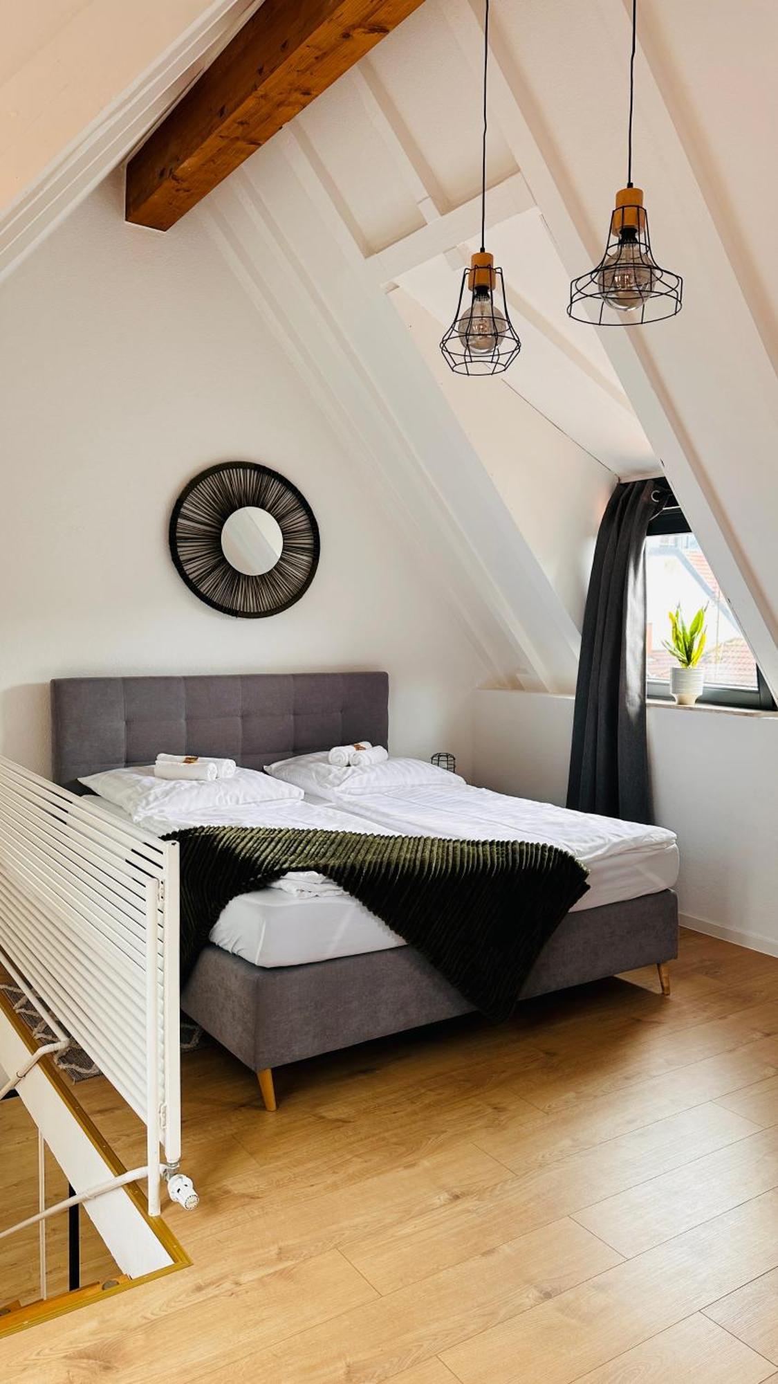 Amao-Green I 90Qm I Penthouse Maisonette Mit Rooftop I City Center I King-Size Betten لار المظهر الخارجي الصورة